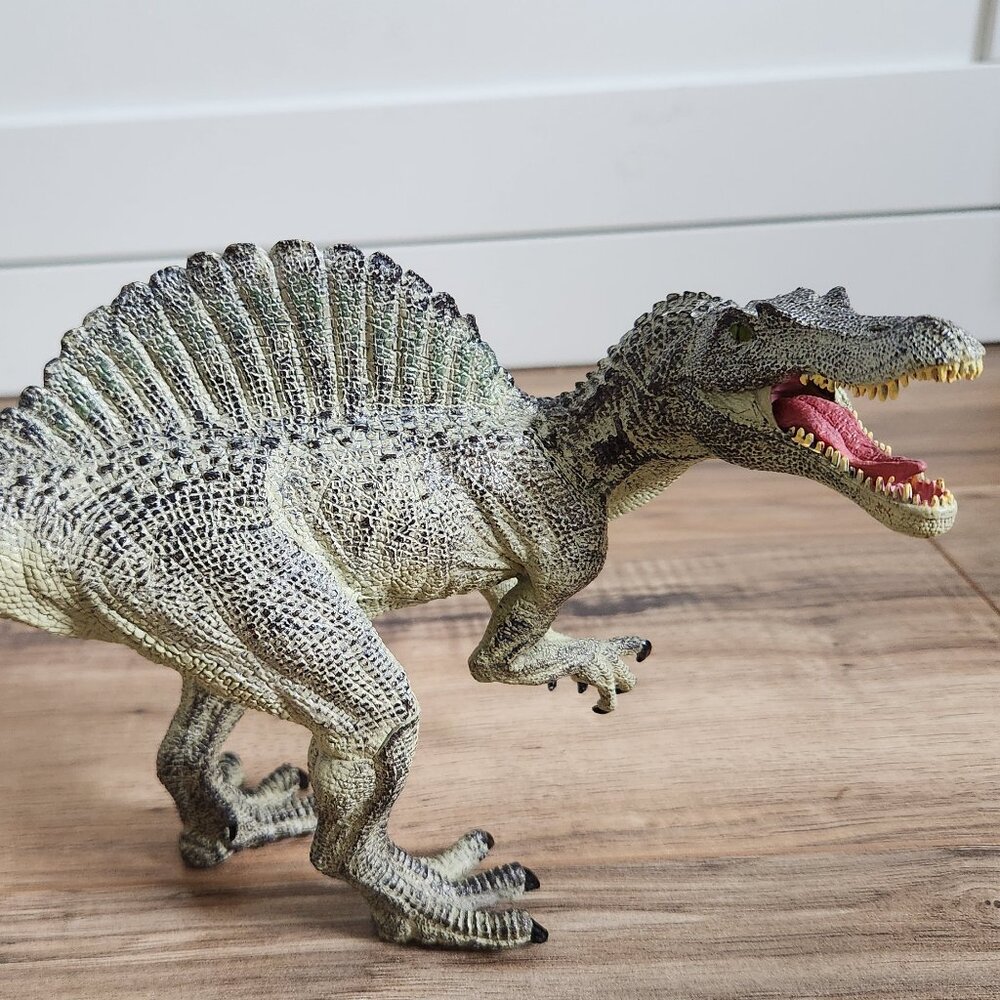 Dinosaur PAPO SPINOSAURUS DINOSAUR FIGURE